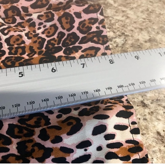 Chic Backless Leopard Print Maxi Dress - Picture 3 of 10